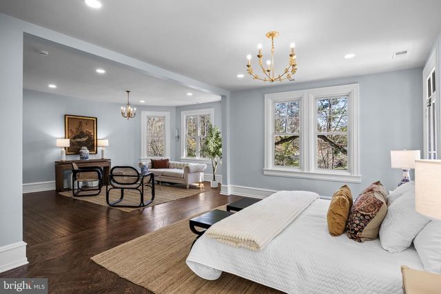 140 E CENTRAL AVE, Moorestown, NJ 08057