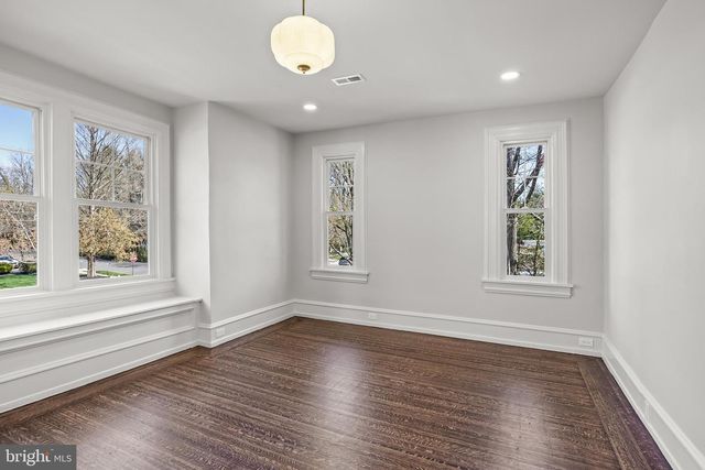 140 E CENTRAL AVE, Moorestown, NJ 08057