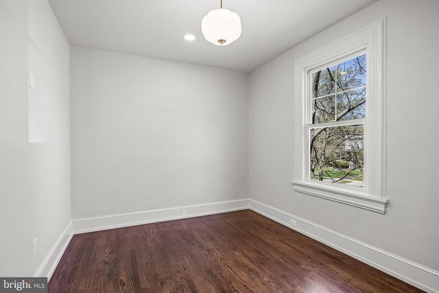 140 E CENTRAL AVE, Moorestown, NJ 08057