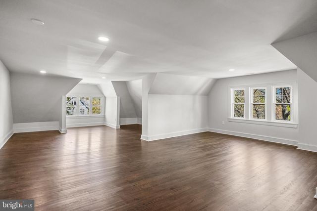 140 E CENTRAL AVE, Moorestown, NJ 08057
