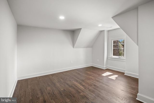 140 E CENTRAL AVE, Moorestown, NJ 08057