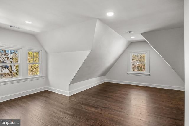 140 E CENTRAL AVE, Moorestown, NJ 08057