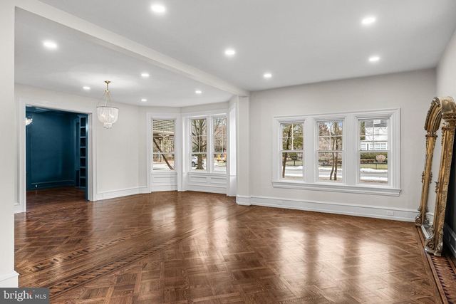 140 E CENTRAL AVE, Moorestown, NJ 08057