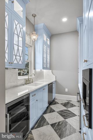 140 E CENTRAL AVE, Moorestown, NJ 08057