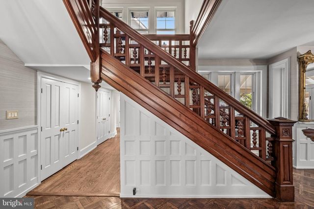 140 E CENTRAL AVE, Moorestown, NJ 08057