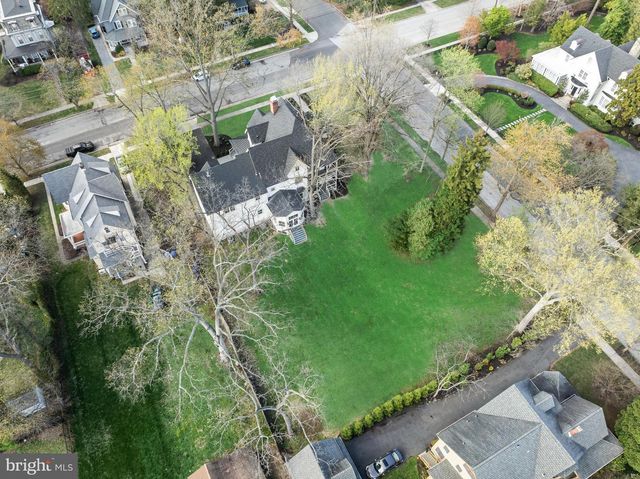 140 E CENTRAL AVE, Moorestown, NJ 08057