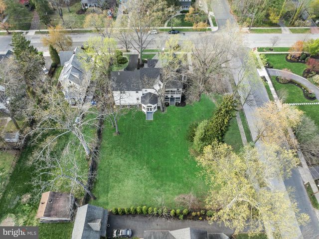 140 E CENTRAL AVE, Moorestown, NJ 08057