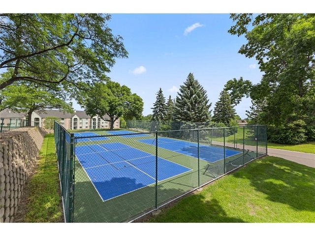 4300 Trenton Lane N 2304, Plymouth, MN 55442