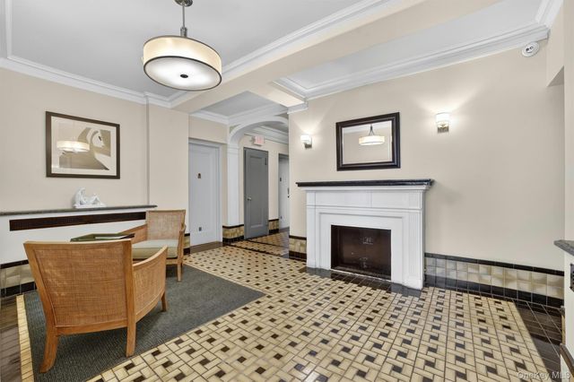 1 Bronxville Road 6A, Bronxville, NY 10708