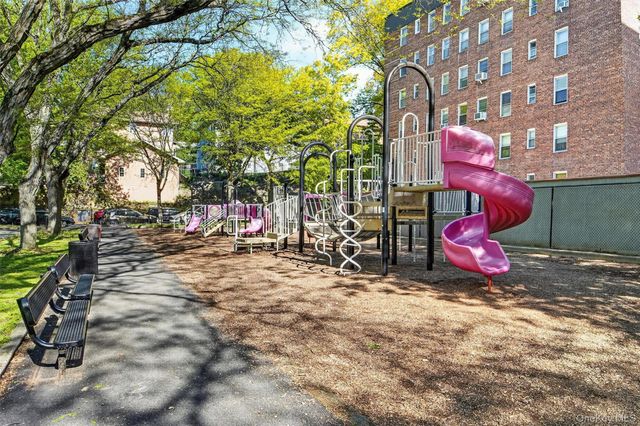 1 Bronxville Road 6A, Bronxville, NY 10708