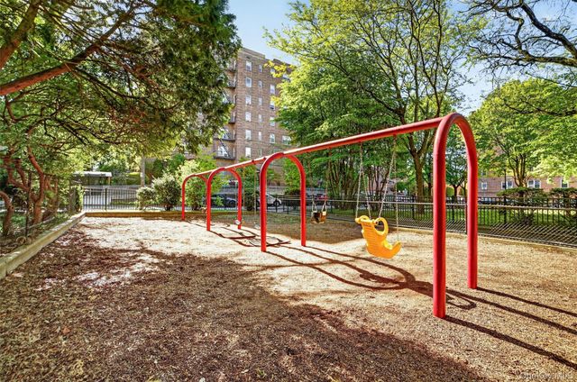 1 Bronxville Road 6A, Bronxville, NY 10708