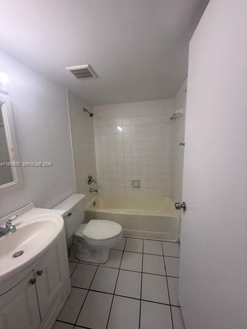 8145 NW 7th St 406, Miami, FL 33126