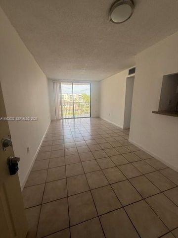 8145 NW 7th St 406, Miami, FL 33126