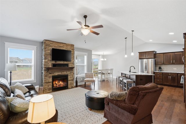 1004 NW 5th Street, Grimes, IA 50111