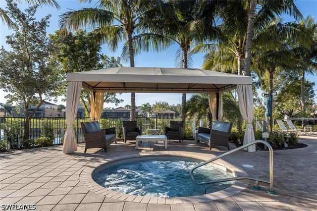 6505 Monterey PT 202, Naples, FL 34105