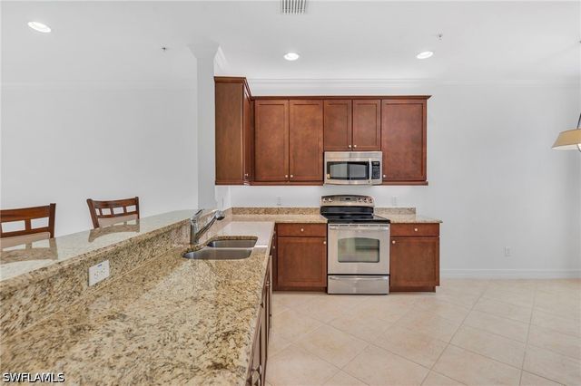 6505 Monterey PT 202, Naples, FL 34105