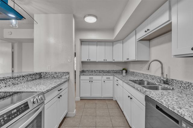 6705 Greenfield Drive, Arlington, TX 76016