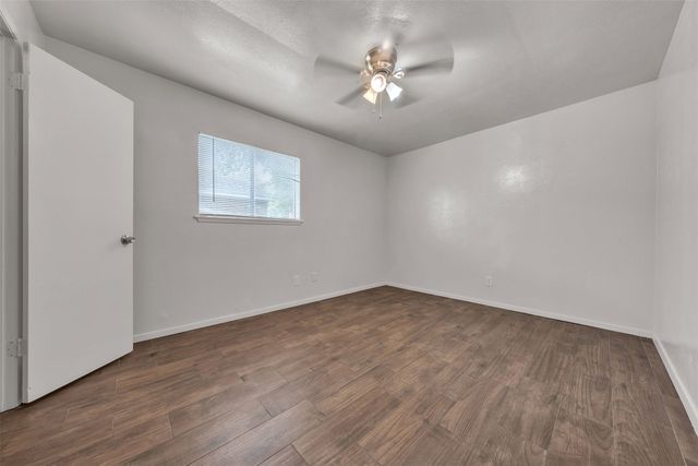 6705 Greenfield Drive, Arlington, TX 76016