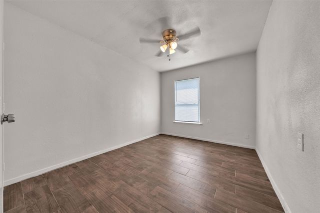 6705 Greenfield Drive, Arlington, TX 76016