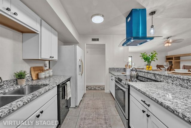 6705 Greenfield Drive, Arlington, TX 76016