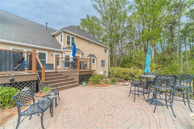 1524 Holly Lake Circle, Snellville, GA 30078