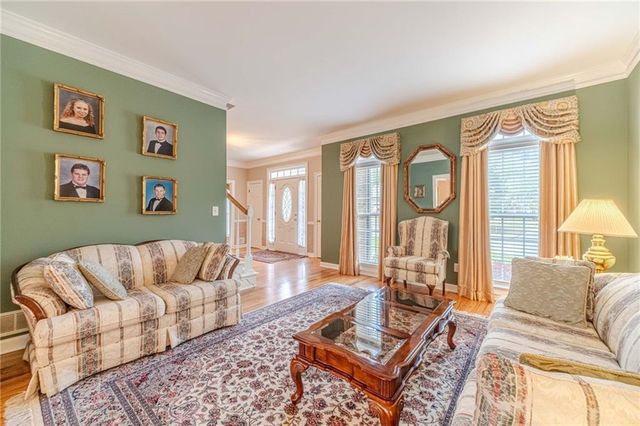 1524 Holly Lake Circle, Snellville, GA 30078