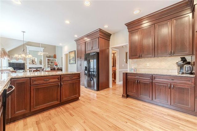 1524 Holly Lake Circle, Snellville, GA 30078