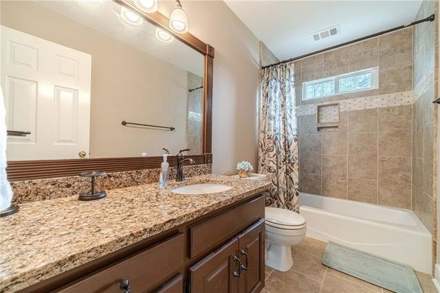 1524 Holly Lake Circle, Snellville, GA 30078