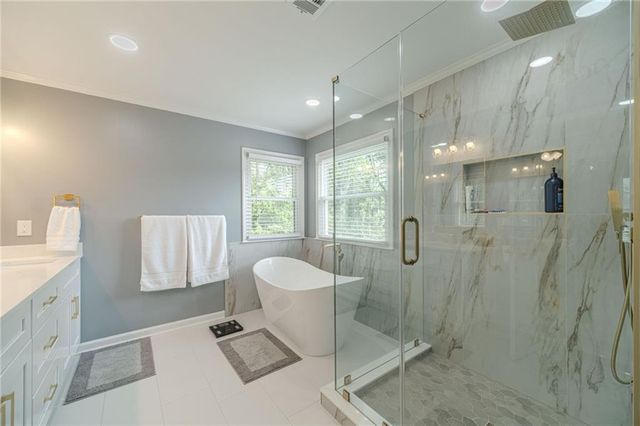 1524 Holly Lake Circle, Snellville, GA 30078