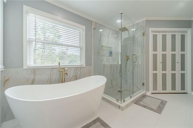 1524 Holly Lake Circle, Snellville, GA 30078