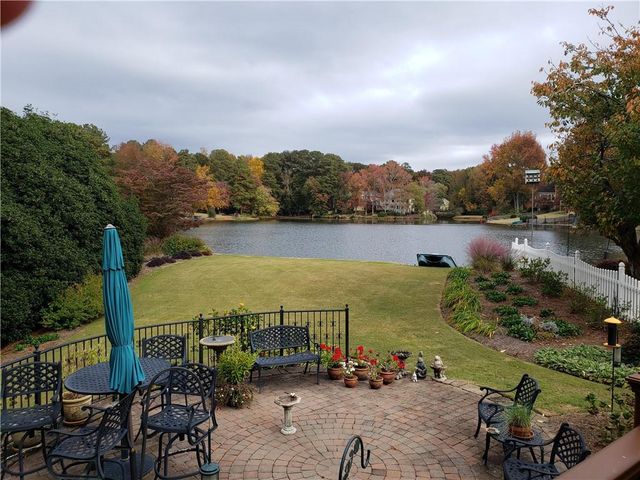 1524 Holly Lake Circle, Snellville, GA 30078