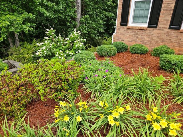 1524 Holly Lake Circle, Snellville, GA 30078