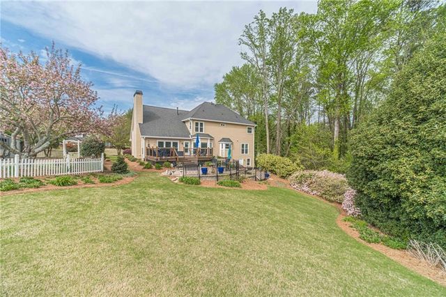 1524 Holly Lake Circle, Snellville, GA 30078