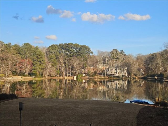 1524 Holly Lake Circle, Snellville, GA 30078