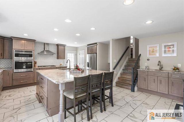 14 London Drive, East Brunswick, NJ 08816