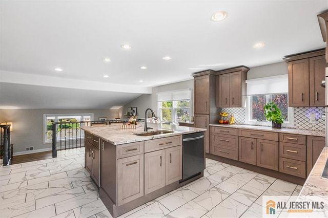 14 London Drive, East Brunswick, NJ 08816