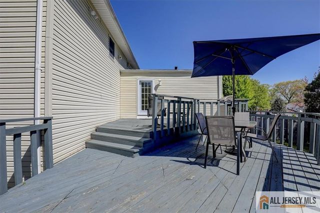 14 London Drive, East Brunswick, NJ 08816