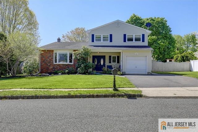 14 London Drive, East Brunswick, NJ 08816