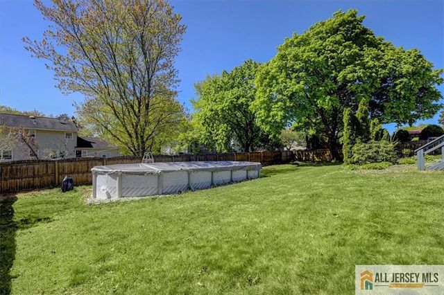 14 London Drive, East Brunswick, NJ 08816
