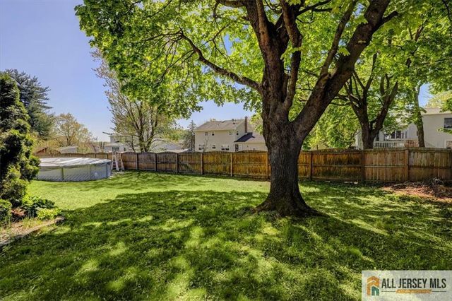 14 London Drive, East Brunswick, NJ 08816