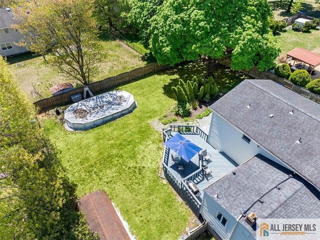 14 London Drive, East Brunswick, NJ 08816
