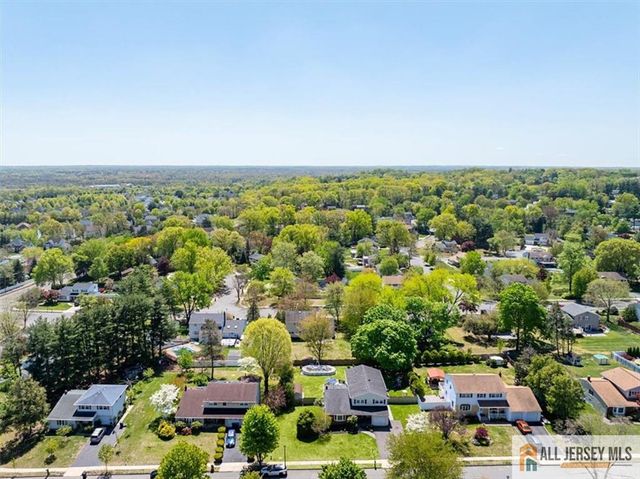 14 London Drive, East Brunswick, NJ 08816