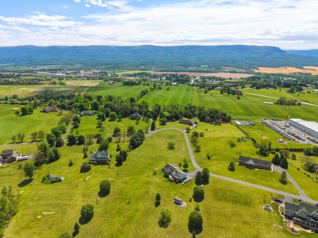 291 BEAVER LN, Mt Jackson, VA 22842