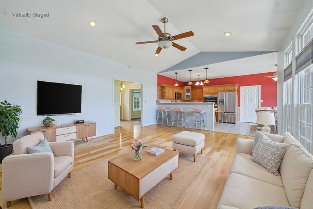 291 BEAVER LN, Mt Jackson, VA 22842