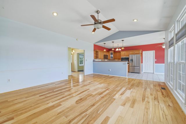 291 BEAVER LN, Mt Jackson, VA 22842