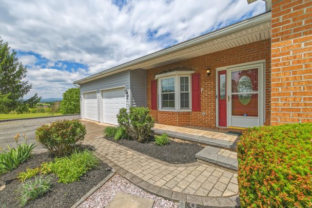291 BEAVER LN, Mt Jackson, VA 22842