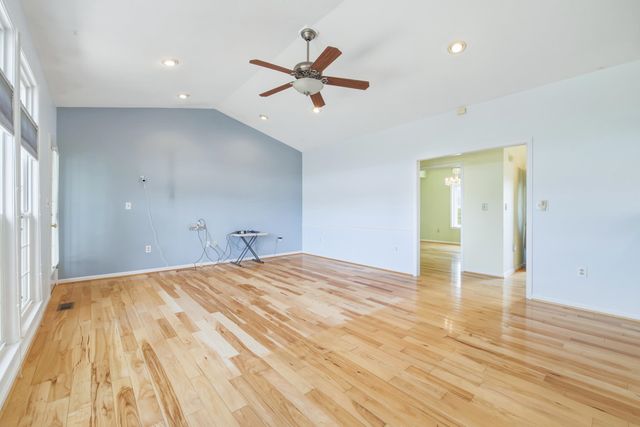 291 BEAVER LN, Mt Jackson, VA 22842