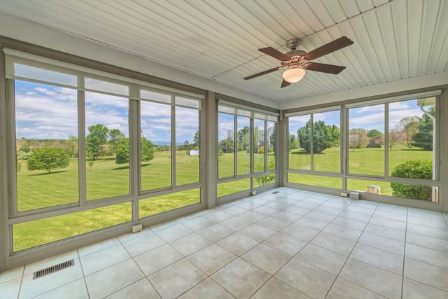 291 BEAVER LN, Mt Jackson, VA 22842