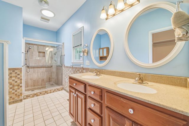 291 BEAVER LN, Mt Jackson, VA 22842