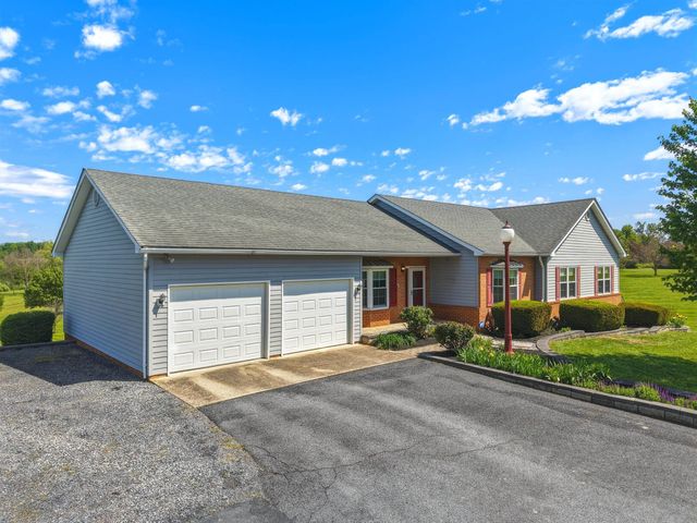 291 BEAVER LN, Mt Jackson, VA 22842